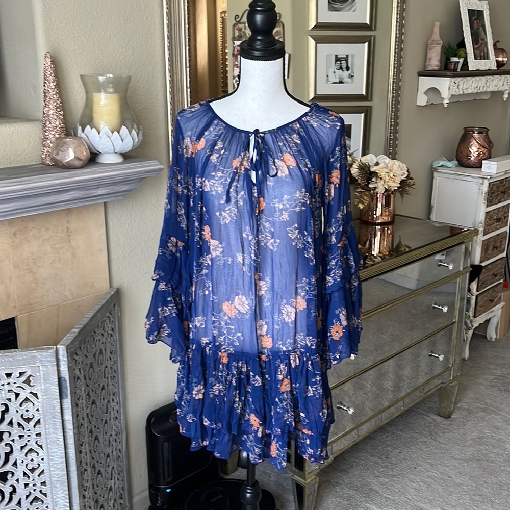 NWOT Sheer Floral Blouse Tunic